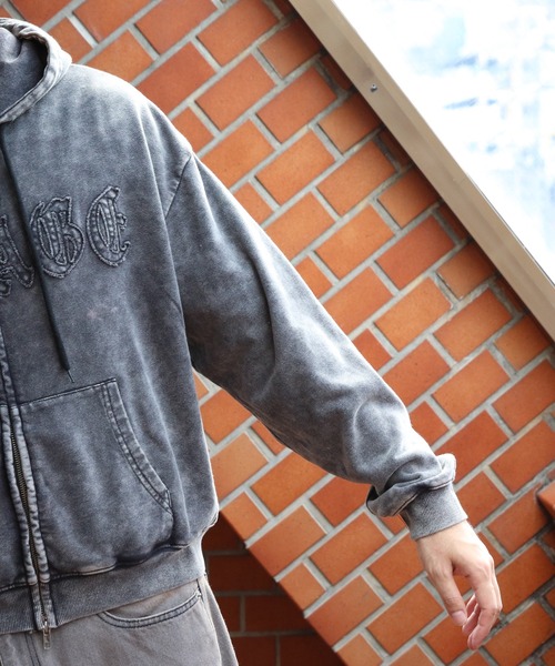 ８(eight)（エイト）の「製品加工ショート丈ジップパーカー（パーカー・メンズ・ブラック/ピンク/チャコールグレー・MEDIUM/LARGE）」の12枚目の写真