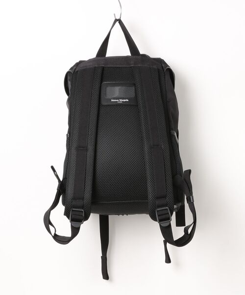 Maison Margiela（メゾンマルジェラ）の「Maison Margiela HIGH TECH MEDIUM BACKPACK（バックパック/リュック・メンズ・ブラック・FREE）」の2枚目の写真