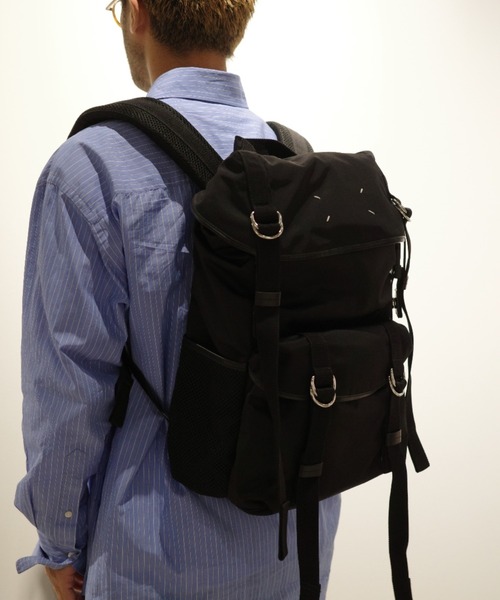 Maison Margiela（メゾンマルジェラ）の「Maison Margiela HIGH TECH MEDIUM BACKPACK（バックパック/リュック・メンズ・ブラック・FREE）」の7枚目の写真