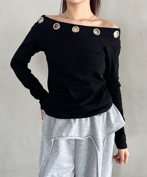 Bamm(バム)の「アイレットデザインオフショル長袖トップス(Tシャツ/カットソー・レディース・ブラック/ネイビー/ホワイト/ブラウン・FREE)」の10枚目の写真