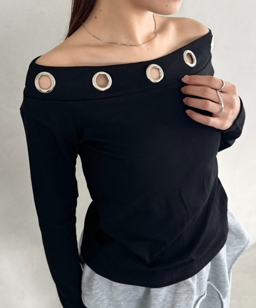 Bamm(バム)の「アイレットデザインオフショル長袖トップス(Tシャツ/カットソー・レディース・ブラック/ネイビー/ホワイト/ブラウン・FREE)」の11枚目の写真