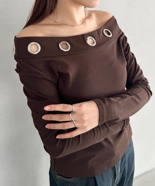 Bamm(バム)の「アイレットデザインオフショル長袖トップス(Tシャツ/カットソー・レディース・ブラック/ネイビー/ホワイト/ブラウン・FREE)」の15枚目の写真