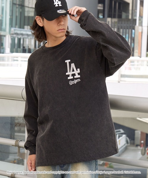 MLB(メジャーリーグベースボール)の「MLB/メジャーリーグベースボール 別注 ワッペン刺繍 ヴィンテージ加工 オーバーサイズロンT(Tシャツ/カットソー・メンズ・ブラック/ブラウン/ブラック系/ネイビー・L/M/S)」の18枚目の写真