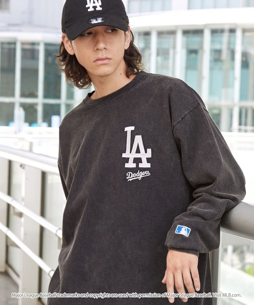 MLB(メジャーリーグベースボール)の「MLB/メジャーリーグベースボール 別注 ワッペン刺繍 ヴィンテージ加工 オーバーサイズロンT(Tシャツ/カットソー・メンズ・ブラック/ブラウン/ブラック系/ネイビー・L/M/S)」の21枚目の写真