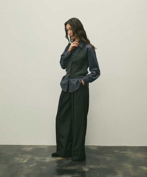 Lutim by u(ルチバイユー)の「Halter knit bustier set shirt / ホルターニットビスチェセットシャツ(シャツ/ブラウス・レディース・ネイビー/ブラック・FREE)」の5枚目の写真
