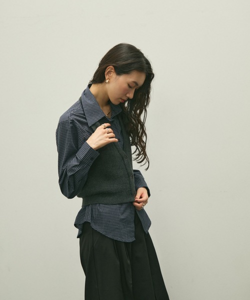 Lutim by u(ルチバイユー)の「Halter knit bustier set shirt / ホルターニットビスチェセットシャツ(シャツ/ブラウス・レディース・ネイビー/ブラック・FREE)」の8枚目の写真