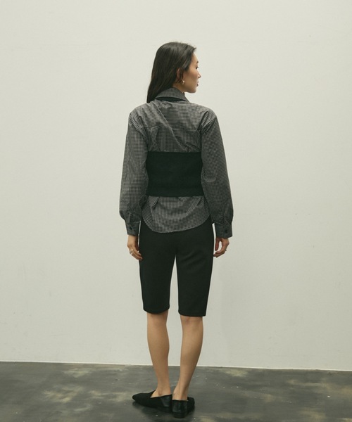 Lutim by u(ルチバイユー)の「Halter knit bustier set shirt / ホルターニットビスチェセットシャツ(シャツ/ブラウス・レディース・ネイビー/ブラック・FREE)」の13枚目の写真
