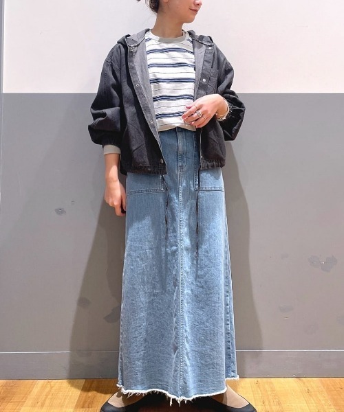 BACK NUMBER（バックナンバー）の「【BACK NUMBER】デニムフードシャツ (洗練デザイン / シンプルカジュアル / 女性らしさ)（シャツ/ブラウス・レディース・ブラック/グレー・M/L）」の15枚目の写真