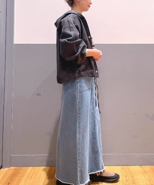 BACK NUMBER（バックナンバー）の「【BACK NUMBER】デニムフードシャツ (洗練デザイン / シンプルカジュアル / 女性らしさ)（シャツ/ブラウス・レディース・ブラック/グレー・M/L）」の16枚目の写真