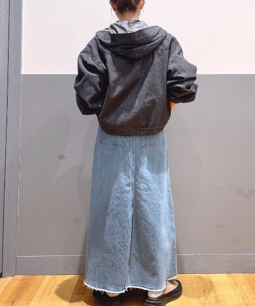 BACK NUMBER（バックナンバー）の「【BACK NUMBER】デニムフードシャツ (洗練デザイン / シンプルカジュアル / 女性らしさ)（シャツ/ブラウス・レディース・ブラック/グレー・M/L）」の17枚目の写真