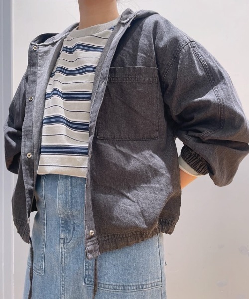 BACK NUMBER（バックナンバー）の「【BACK NUMBER】デニムフードシャツ (洗練デザイン / シンプルカジュアル / 女性らしさ)（シャツ/ブラウス・レディース・ブラック/グレー・M/L）」の11枚目の写真