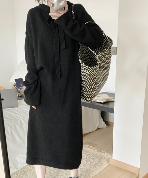Teem Store(チームストア)の「フード付きニットワンピース(ワンピース・レディース・ブラック/アイボリー/グレー・F)」の1枚目の写真