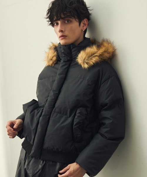 Shoowtime(ショウタイム)の「Eco Fur Hooded Short Puffer Jacket / エコファーフードショートパッファージャケット(ダウンジャケット/コート・メンズ・ベージュ/ブラック・X-LARGE/MEDIUM/LARGE)」の14枚目の写真