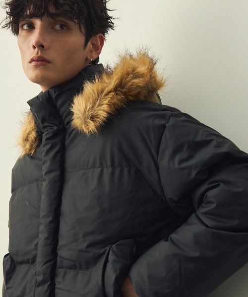 Shoowtime(ショウタイム)の「Eco Fur Hooded Short Puffer Jacket / エコファーフードショートパッファージャケット(ダウンジャケット/コート・メンズ・ベージュ/ブラック・X-LARGE/MEDIUM/LARGE)」の18枚目の写真