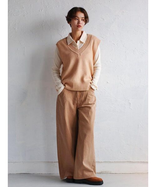 FIKA.（フィーカ）の「V-neck wide knit vest（ニット/セーター・レディース・アイボリー/ダークブラウン/イエロー・MEDIUM）」の11枚目の写真