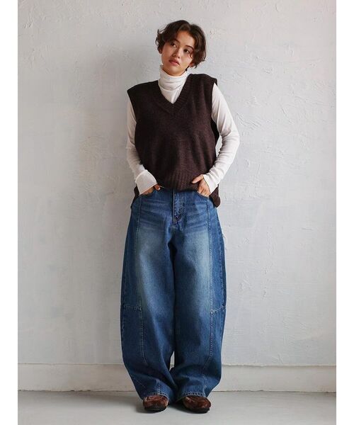 FIKA.（フィーカ）の「V-neck wide knit vest（ニット/セーター・レディース・アイボリー/ダークブラウン/イエロー・MEDIUM）」の17枚目の写真