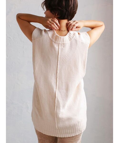 FIKA.（フィーカ）の「V-neck wide knit vest（ニット/セーター・レディース・アイボリー/ダークブラウン/イエロー・MEDIUM）」の21枚目の写真