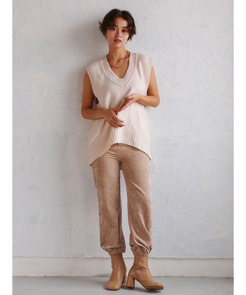 FIKA.（フィーカ）の「V-neck wide knit vest（ニット/セーター・レディース・アイボリー/ダークブラウン/イエロー・MEDIUM）」の22枚目の写真