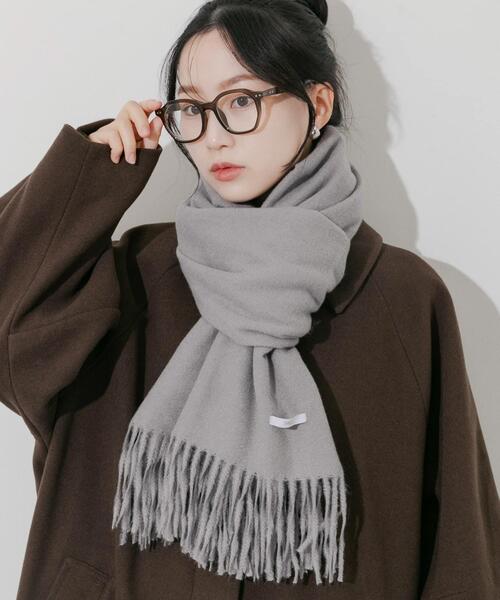 SMELLY（スメリー）の「ムジシンプルマフラー（マフラー・レディース・ブルー/グレー/ブラック/イエロー/モカ・-）」の2枚目の写真