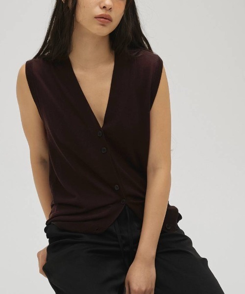 TODAYFUL(トゥデイフル)の「TODAYFUL Tencelsilk Knit Vest テンセルシルクニットベスト/12610517(ベスト・レディース・キナリ/ダークブラウン・ONE SIZE)」の5枚目の写真