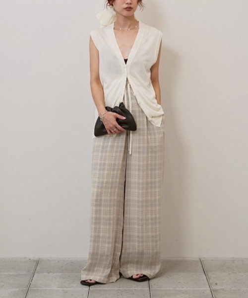 TODAYFUL(トゥデイフル)の「TODAYFUL Tencelsilk Knit Vest テンセルシルクニットベスト/12610517(ベスト・レディース・キナリ/ダークブラウン・ONE SIZE)」の10枚目の写真