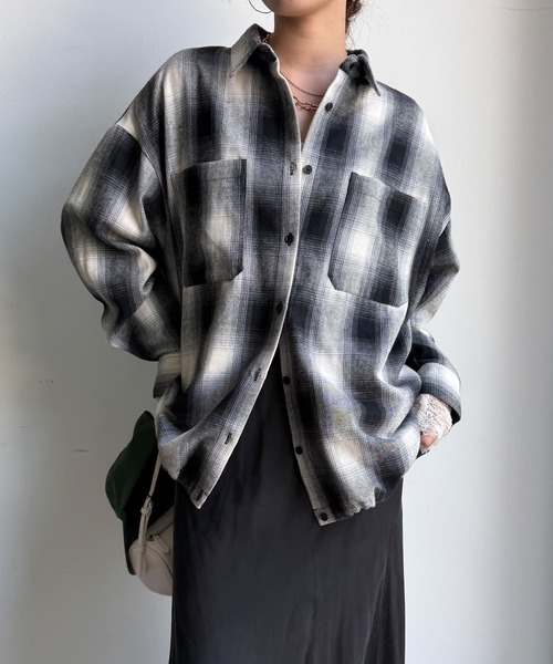 DouDou（ドゥドゥ）の「起毛チェックドロストシャツ（シャツ/ブラウス・レディース・ブラック/ベージュ・FREE）」の2枚目の写真