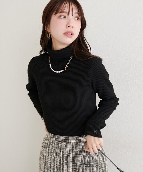 natural couture（ナチュラルクチュール）の「ワンポイント刺繍タートルリブニット（ニット/セーター・レディース・ブラック/グレー/オフホワイト/レッド/イエロー・FREE）」の22枚目の写真