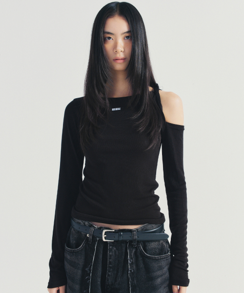 NICK&NICOLE(ニックアンドニコール)の「TWIST CUT OUT RIBBED SLEEVE TOP_BLACK(Tシャツ/カットソー・レディース・その他・FREE)」の1枚目の写真