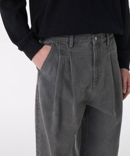 MUSINSA STANDARD（ムシンサスタンダード）の「ツーピンタックワイドデニムパンツ[グレー]（デニムパンツ・メンズ・その他・29/30/31/33/26/27/28/38/42/36/34/32）」の4枚目の写真