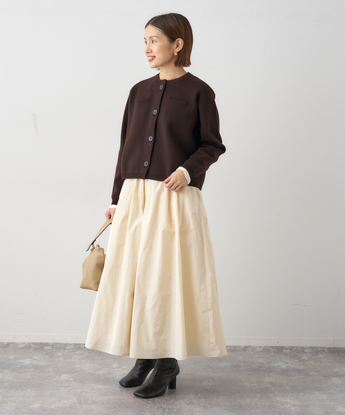IENA(イエナ)の「《追加2》スーパーファインスムースクルーカーディガン(カーディガン/ボレロ・レディース・チョコ/アイボリー・FREE)」の7枚目の写真