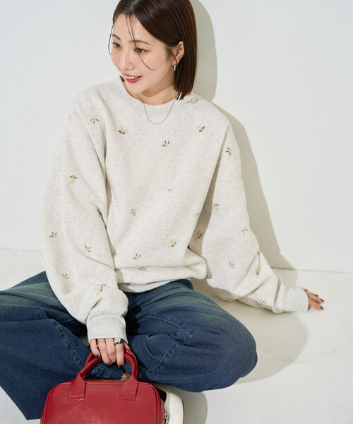 FREAK'S STORE(フリークスストア)の「限定展開 小花 刺繍 裏起毛 スウェット プルオーバー(スウェット・レディース・杢グレー/ネイビー/スミクロ・フリ-)」の19枚目の写真