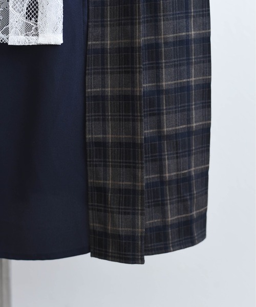 Eimee Law（エイミーロウ）の「プリーツレイヤード3TEXロングスカート（スカート・レディース・ブラウン/レッド/ダークグレー・MEDIUM）」の19枚目の写真