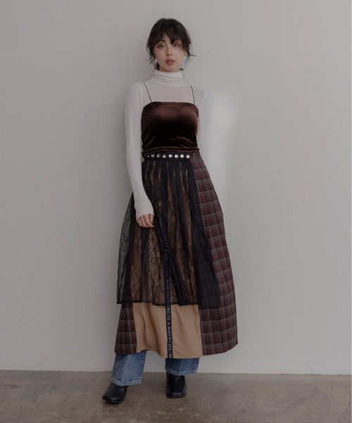 Eimee Law（エイミーロウ）の「プリーツレイヤード3TEXロングスカート（スカート・レディース・ブラウン/レッド/ダークグレー・MEDIUM）」の22枚目の写真