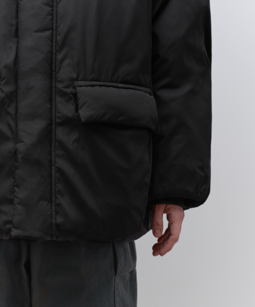 ノンキルティングフーディッドダウンジャケット[ブラック]（ダウン