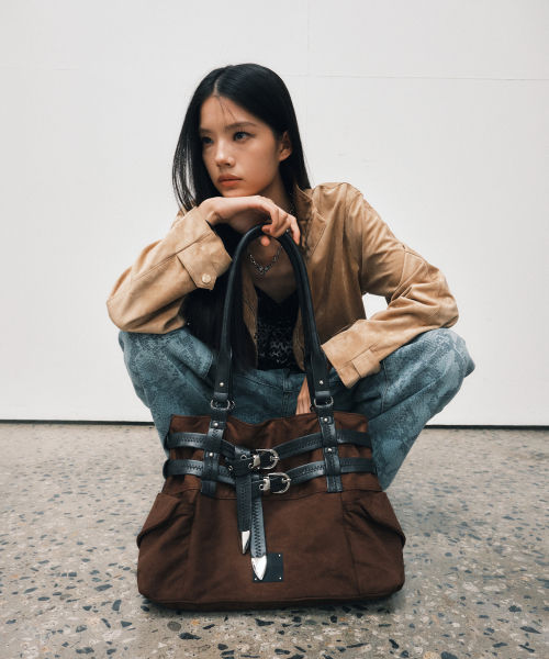 SQUARE LINE（スクエアライン）の「ネクシー ダークブラウン（ショルダーバッグ・レディース・ダークブラウン・FREE）」の3枚目の写真