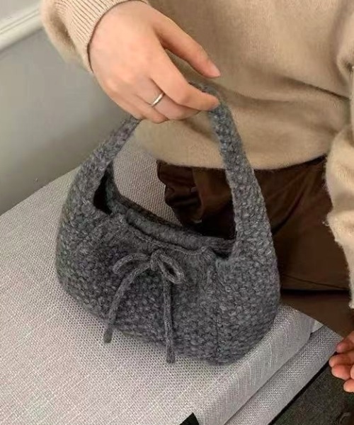 Vipoa(ヴィポア)の「knit handbag(ハンドバッグ・レディース・ブルー/グレー/アイボリー/レッド/ブラウン・FREE)」の3枚目の写真