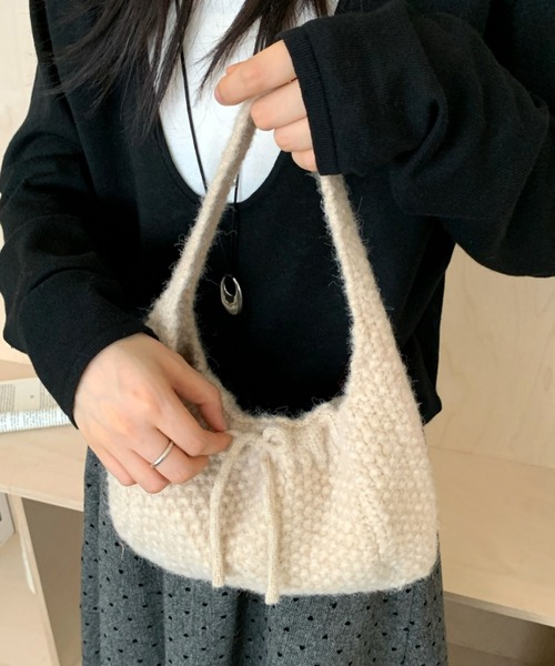 Vipoa(ヴィポア)の「knit handbag(ハンドバッグ・レディース・ブルー/グレー/アイボリー/レッド/ブラウン・FREE)」の12枚目の写真