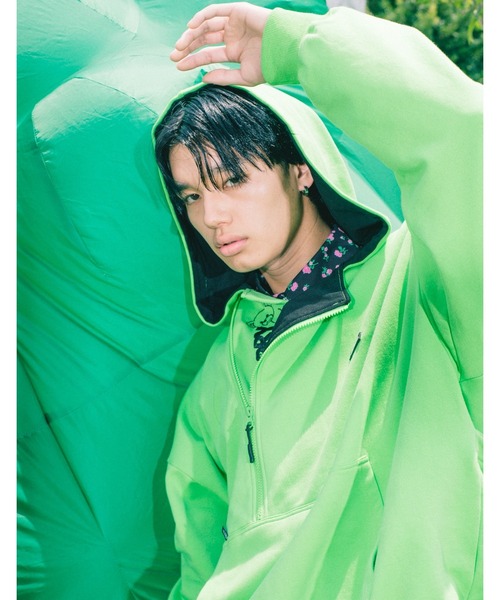 Little sunny bite(リトルサニーバイト)の「【Little Sunny Bite】pockets hoodie(パーカー・レディース・グリーン/ブラック/ピンク・MEDIUM/SMALL)」の1枚目の写真