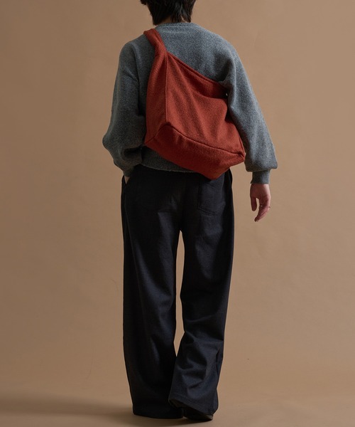 epnok（エプノック）の「ウールライクショルダーバッグ（ショルダーバッグ・メンズ・グレイッシュベージュ/ブラック/テラコッタ・ONE SIZE）」の9枚目の写真