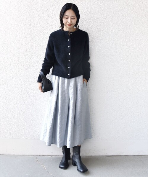 SHIPS（シップス）の「〈手洗い可能〉シャイニー フレア スカート（スカート・レディース・ライトグレー/オフホワイト・ONE SIZE）」の10枚目の写真