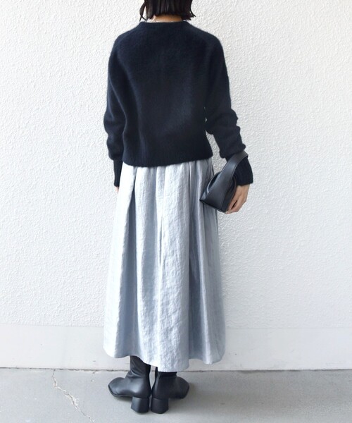 SHIPS（シップス）の「〈手洗い可能〉シャイニー フレア スカート（スカート・レディース・ライトグレー/オフホワイト・ONE SIZE）」の11枚目の写真