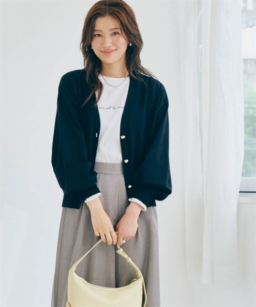 nissen（ニッセン）の「ゴールドボタンVネックニットカーディガン（カーディガン/ボレロ・レディース・グリーン/キナリ/ブラック・S/M/L/LL）」の5枚目の写真