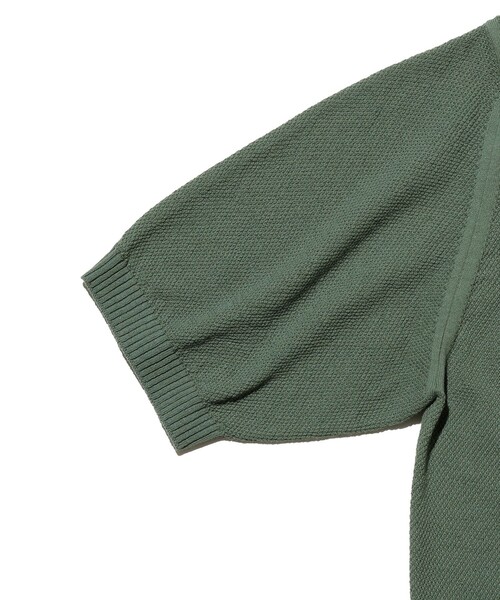 BEAMS PLUS(ビームスプラス)の「Pique Polo 14G(ポロシャツ・メンズ・オリーブ/レッド/ネイビー/イエロー・X-LARGE/LARGE/MEDIUM/SMALL)」の6枚目の写真