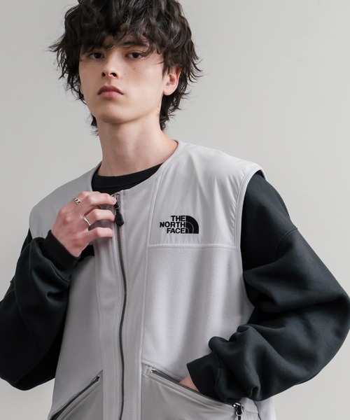 THE NORTH FACE(ザノースフェイス)の「日本未展開モデル THE NORTH FACE ザ・ノースフェイス LINE-X FLEECE VEST ワンポイントロゴ刺繍フリースベスト(ベスト・メンズ・ブラック/ライトブラウン/ライトグレー・M/L/XL)」の10枚目の写真