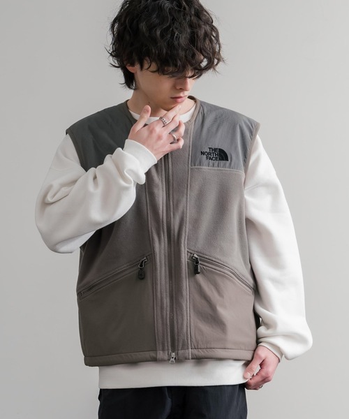 THE NORTH FACE(ザノースフェイス)の「日本未展開モデル THE NORTH FACE ザ・ノースフェイス LINE-X FLEECE VEST ワンポイントロゴ刺繍フリースベスト(ベスト・メンズ・ブラック/ライトブラウン/ライトグレー・M/L/XL)」の14枚目の写真