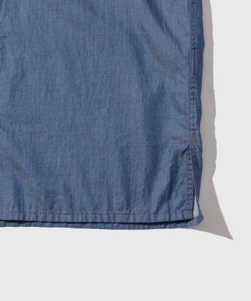ADAM ET ROPE'（アダムエロペ）の「ライトオンス デニム シャツ / ADAM ET ROPE' JEANS（シャツ/ブラウス・メンズ・ブルー系その他4/ネイビー・M/L）」の9枚目の写真
