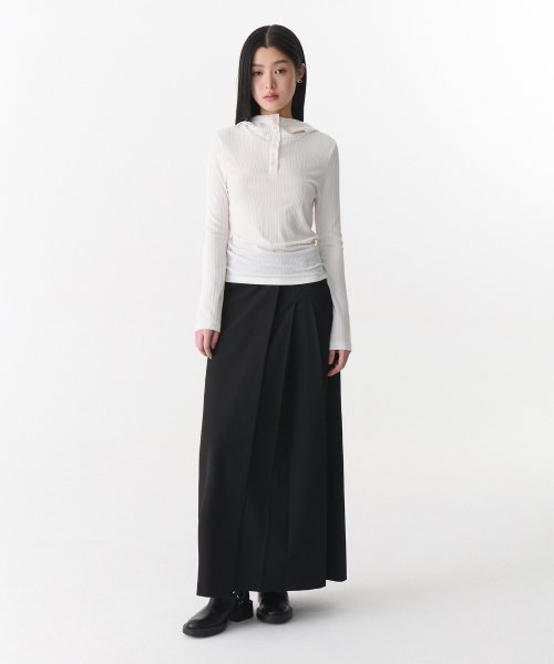 MUSINSA STANDARD WOMAN（ムシンサスタンダードウーマン）の「ウィメンズ ローウエスト ハーフプリーツ マキシスカート [ブラック]（スカート・レディース・その他・SMALL/MEDIUM/LARGE/X-SMALL）」の3枚目の写真