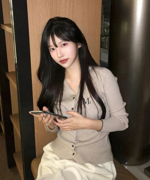 MUCENT（ムセント）の「MUCENT／KARINニットカーディガン（カーディガン/ボレロ・レディース・アイボリー/ブラック/ブラウン・FREE）」の8枚目の写真