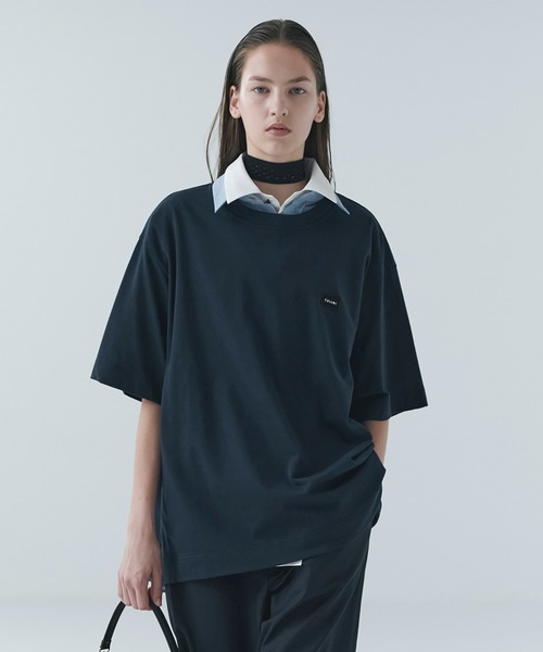 CULLNI（クルニ）の「CULLNI Embroidery Patch Short Sleeve Pullover（Tシャツ/カットソー・メンズ・ワインレッド/ダークブラウン/ホワイト/ブラック/ネイビー/グレー・2/1/0）」の6枚目の写真
