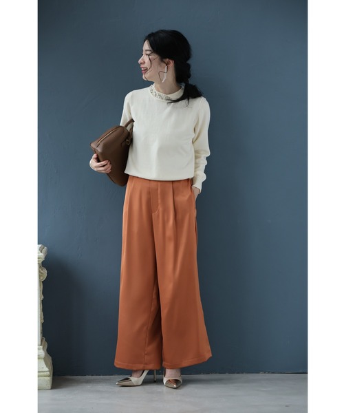 cawaii（カワイイ）の「アシンメトリーなビジューネックニットプルオーバートップス（ブローチ付き）（ニット/セーター・レディース・アイボリー・FREE）」の8枚目の写真